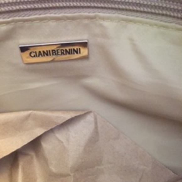 Gianibernini (NEW)) postcard duffle travel bag-Excellent condition-never used - Picture 6 of 6